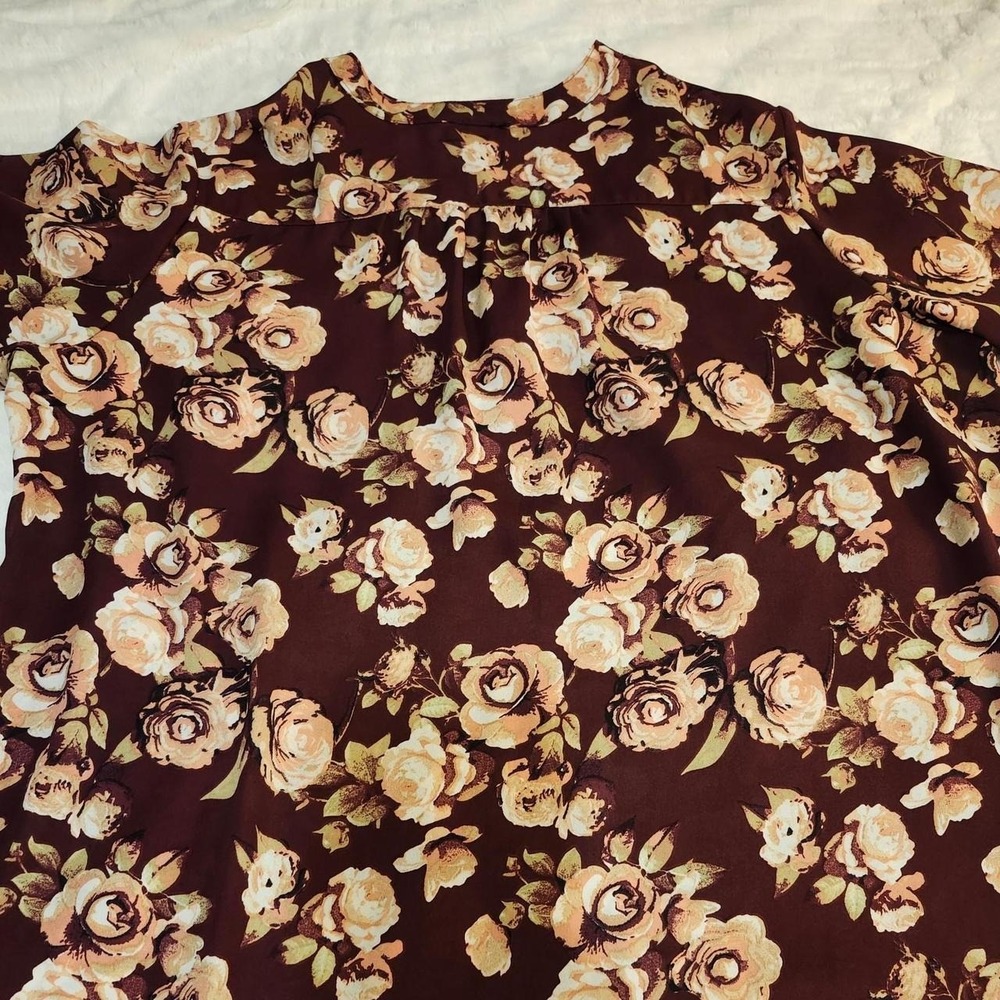 Rue21 Rue+ Burgundy Floral Blouse V-Neck Roll Tab Sleeve Top Womens Plus 2X